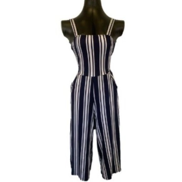 Tucker Tate Striped Jumpsuit Blue White Romper Capri Women’s XL 14/16 - Picture 11 of 11